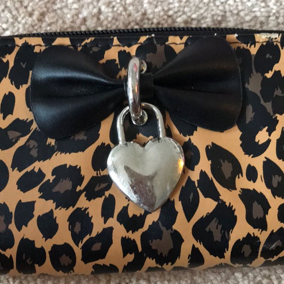 cheetah print wallet - Picture 4 of 4